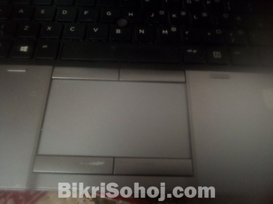 HP 840 LAPTOP